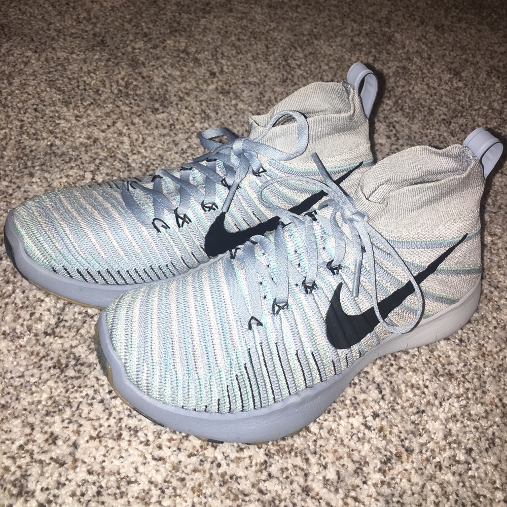 Nike High Top Flyknits